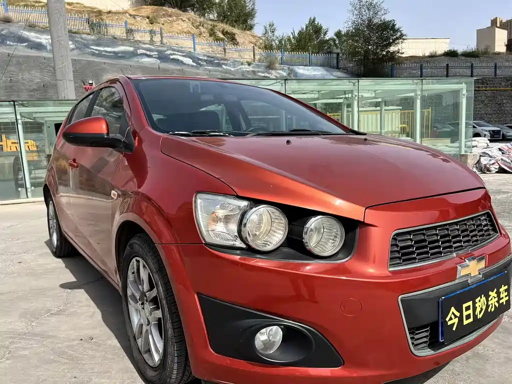 Chevrolet Aveo 2014 — фото 14