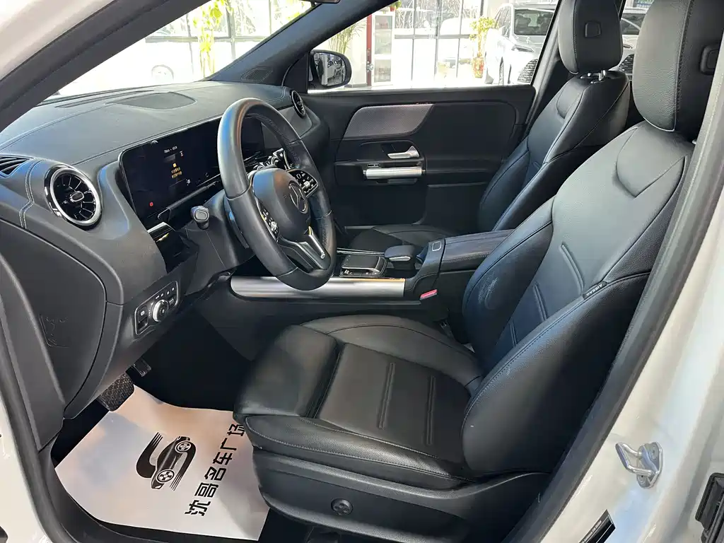 Mercedes-Benz GLA 2023 — фото 4