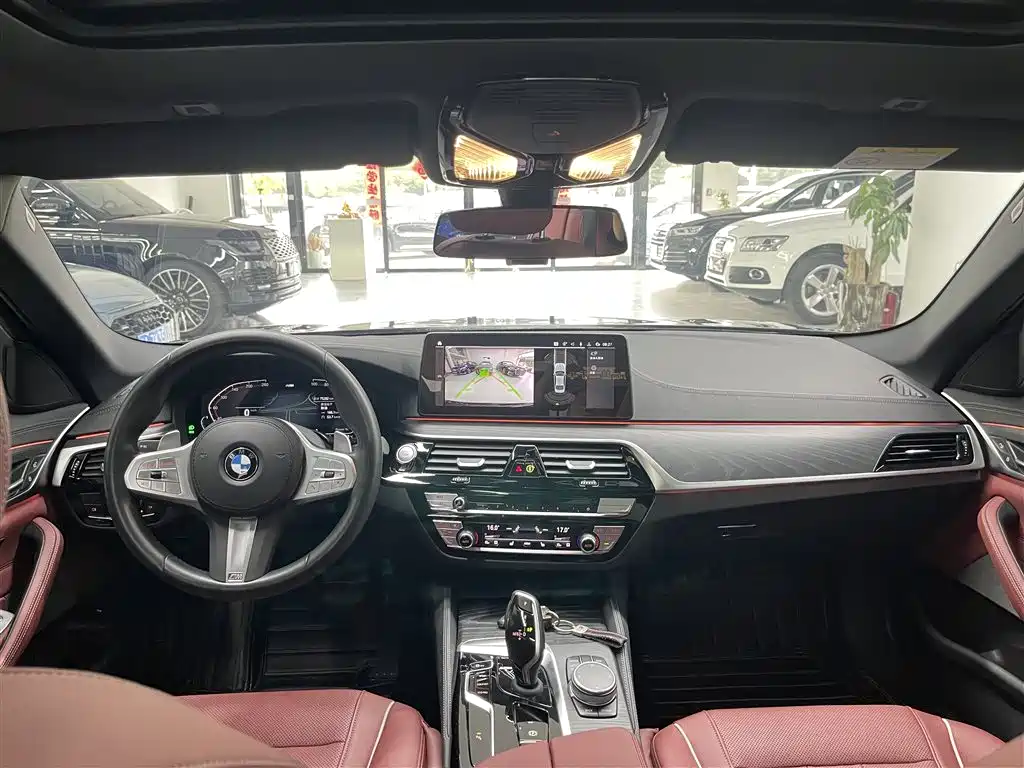 BMW 5 Series 2023 — фото 11