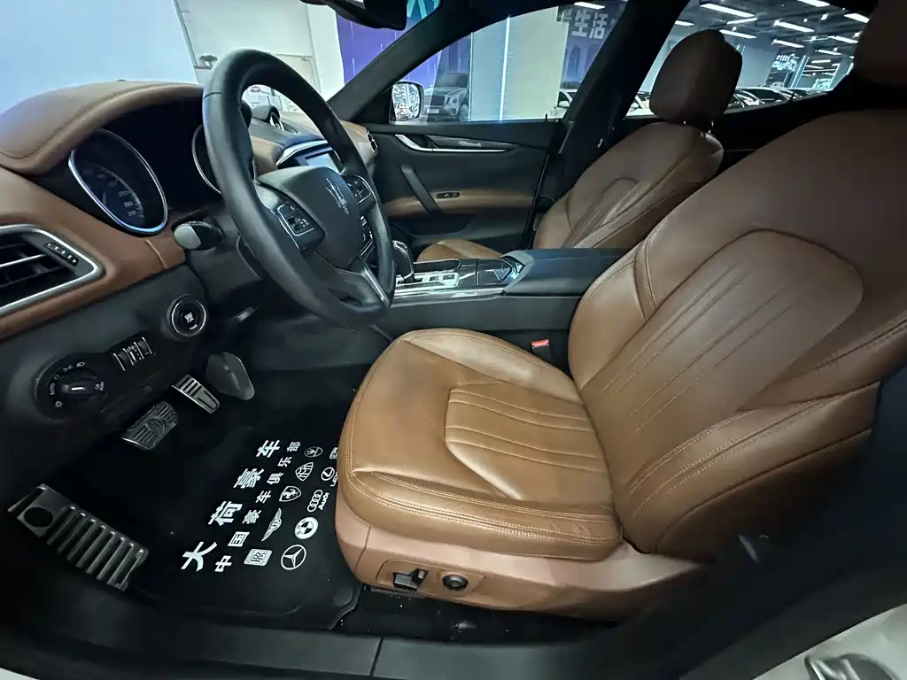 Maserati Ghibli 2014 — фото 15