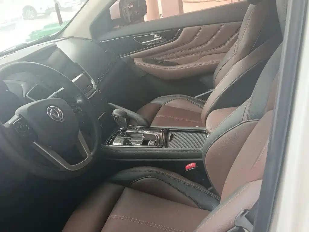 Dongfeng Fengshen AX7 2018 — фото 7
