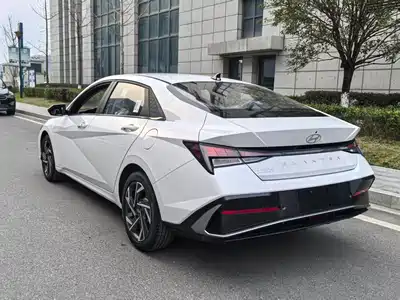 Hyundai Elantra 2025