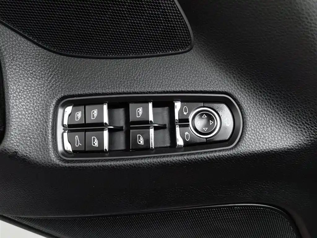 Porsche Panamera 2012 — фото 9