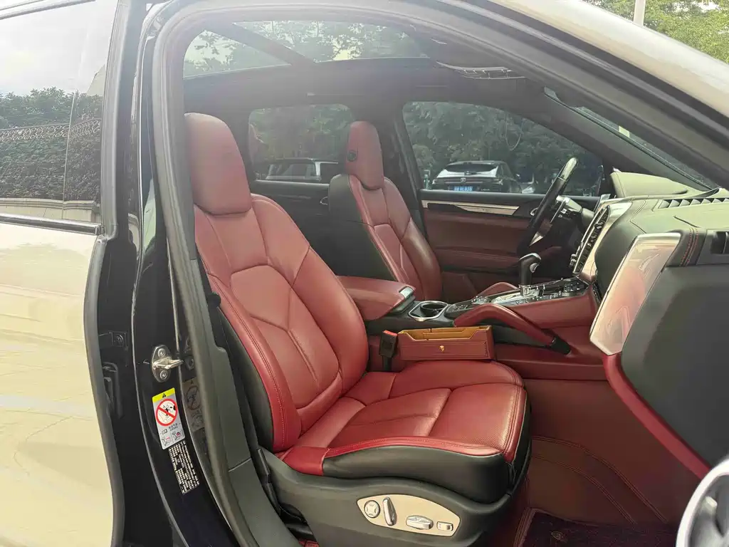 Porsche Cayenne 2015 — фото 14