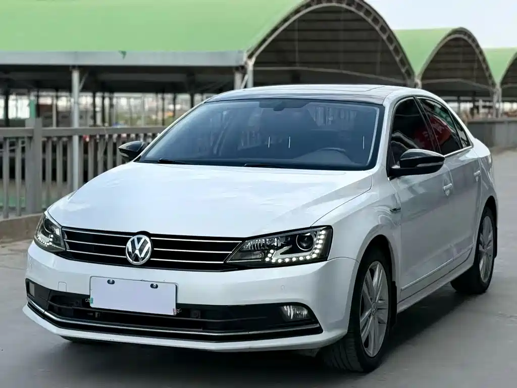 Volkswagen Sagitar 2019