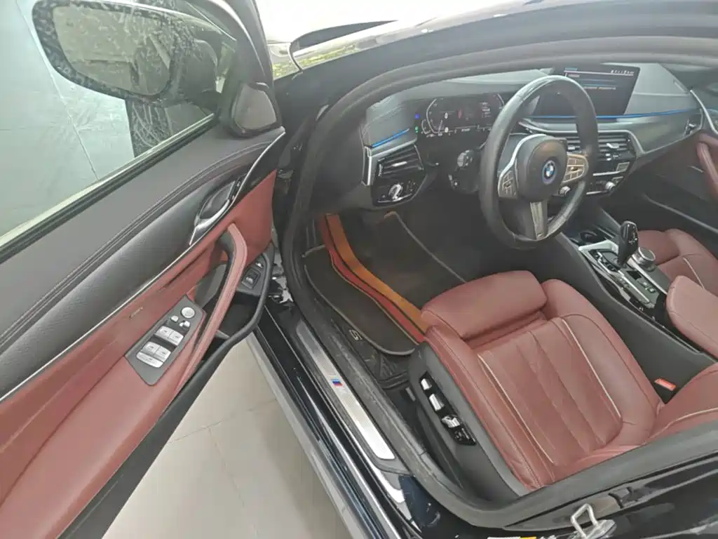 BMW 5 Series New Energy 2023 — фото 16