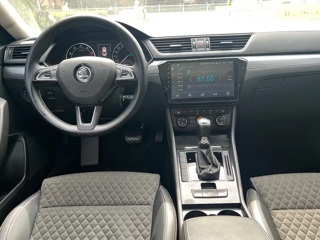 Skoda Speedy 2017 — фото 11