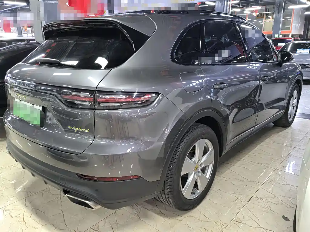 Porsche Cayenne Hybrid 2019 — фото 6