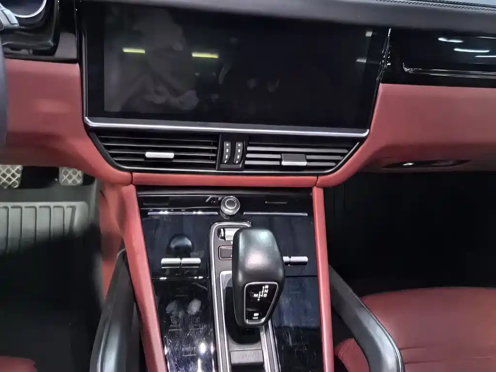Porsche Cayenne Hybrid 2019 — фото 10