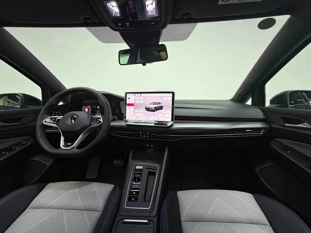 Volkswagen Golf 2026 — фото 14