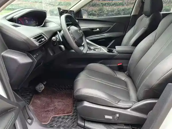 Peugeot 5008 2023