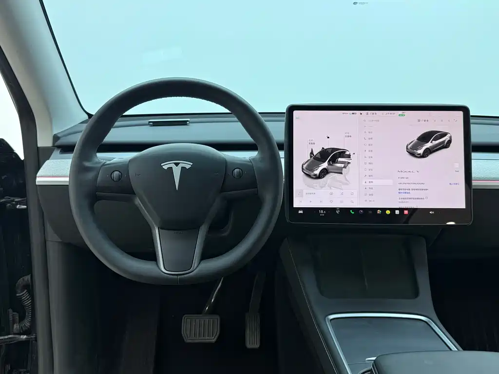 Tesla Model Y 2024 — фото 11