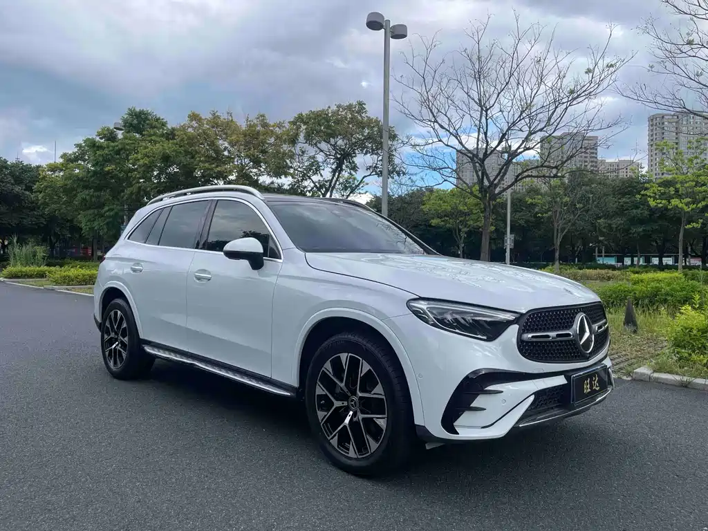Mercedes-Benz GLC 2023