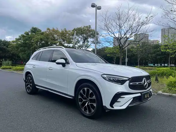 Mercedes-Benz GLC 2023