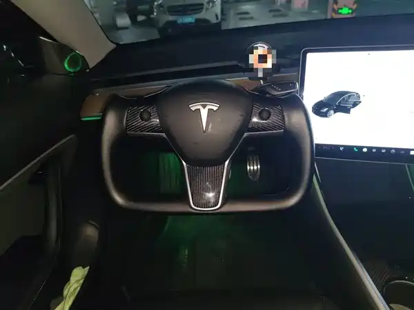 Tesla Model 3 2020
