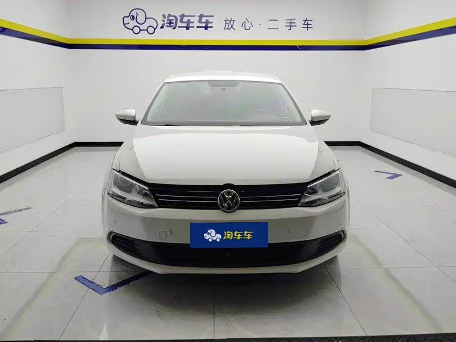 Volkswagen Sagitar 2014