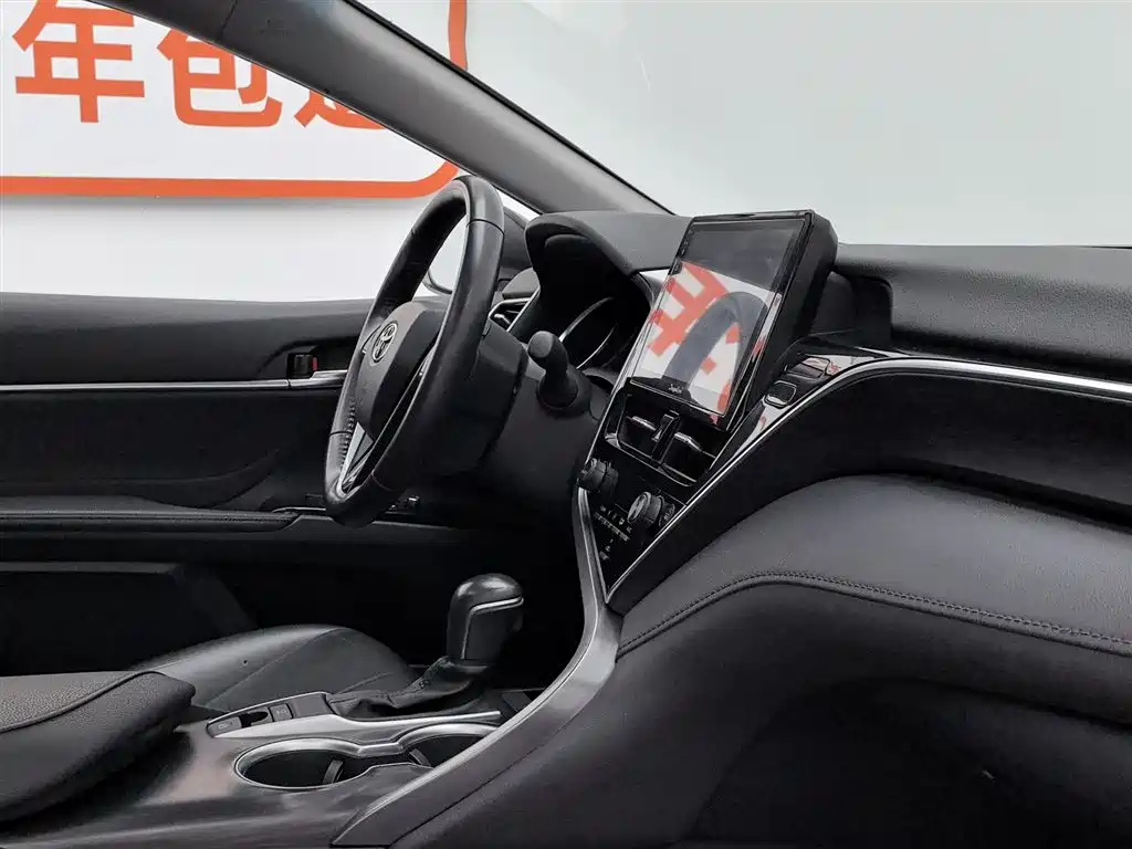 Toyota Camry 2023 — фото 22