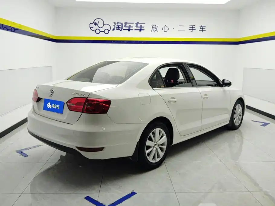 Volkswagen Sagitar 2014