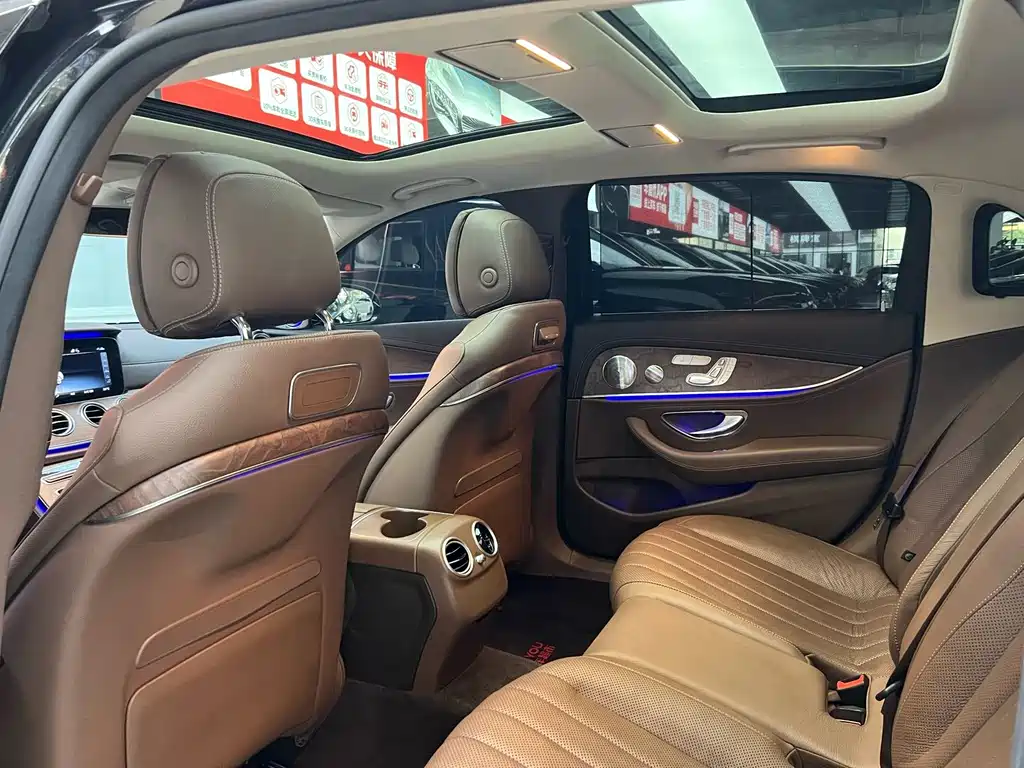 Mercedes-Benz E-Class 2020 — фото 11