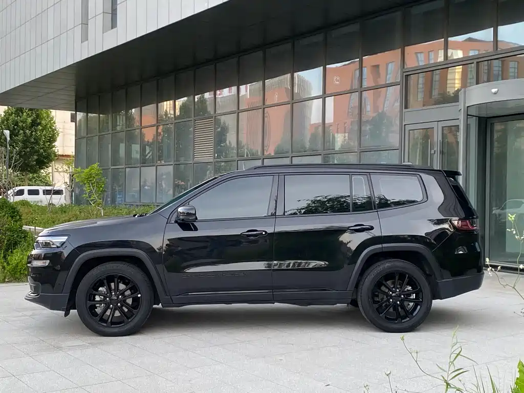 Jeep Grand Commander 2021 — фото 11
