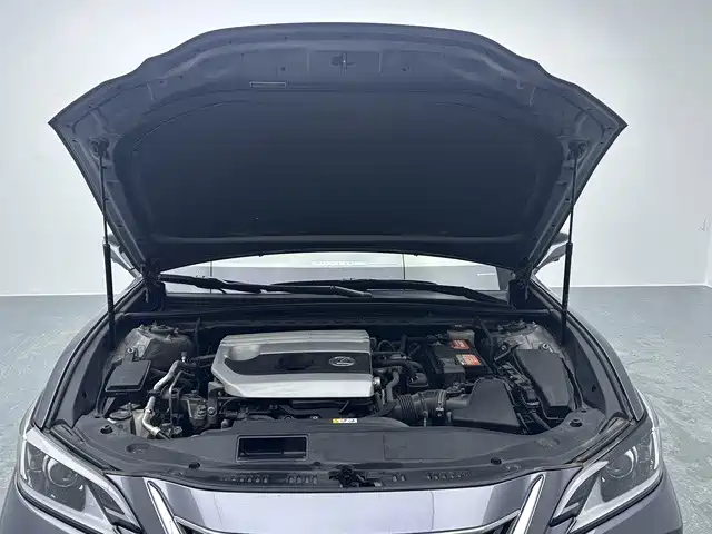Lexus ES 2021 — фото 9