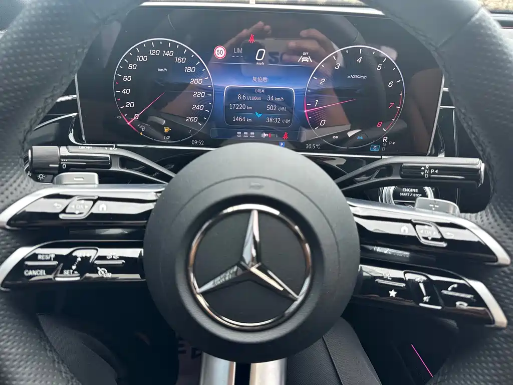 Mercedes-Benz E-Class 2025 — фото 14