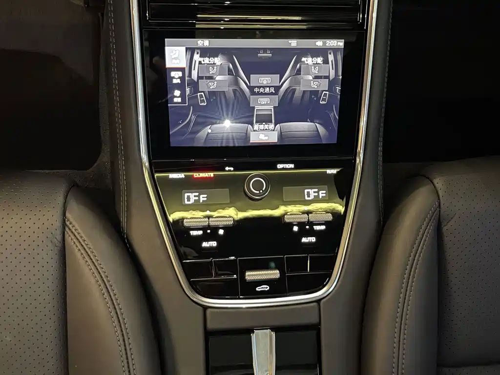 Porsche Panamera 2023 — фото 9