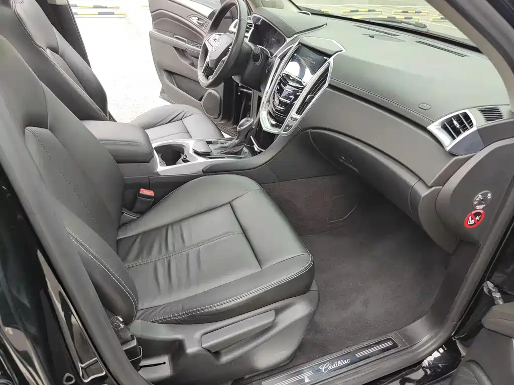 Cadillac SRX 2014 — фото 10