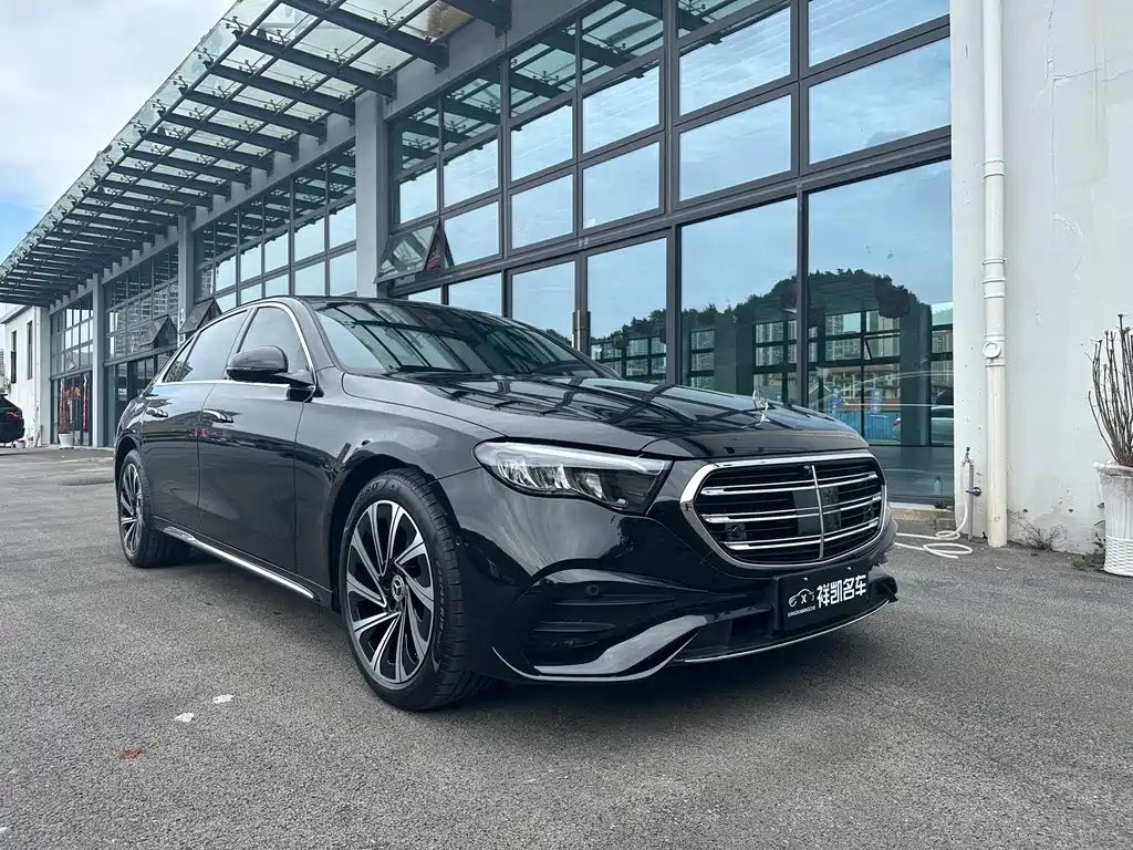 Mercedes-Benz E-Class 2025