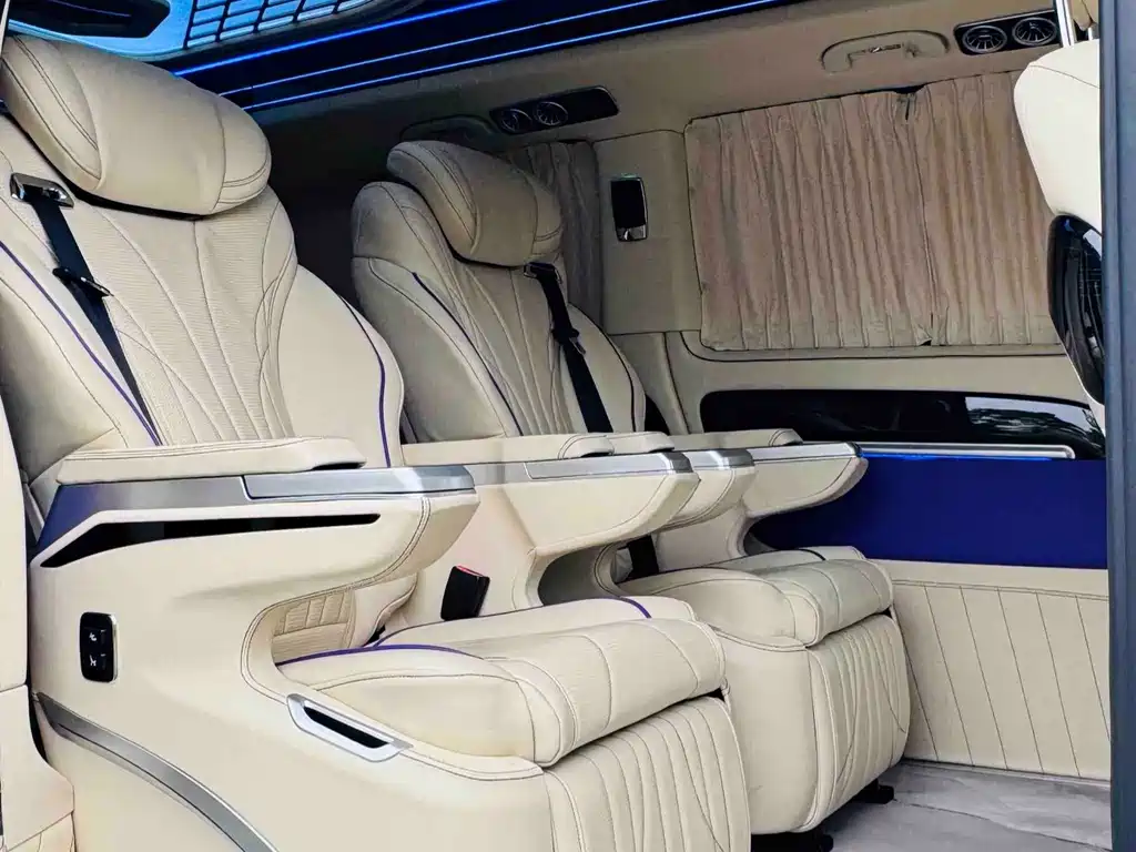 Mercedes-Benz Vito 2023 — фото 13