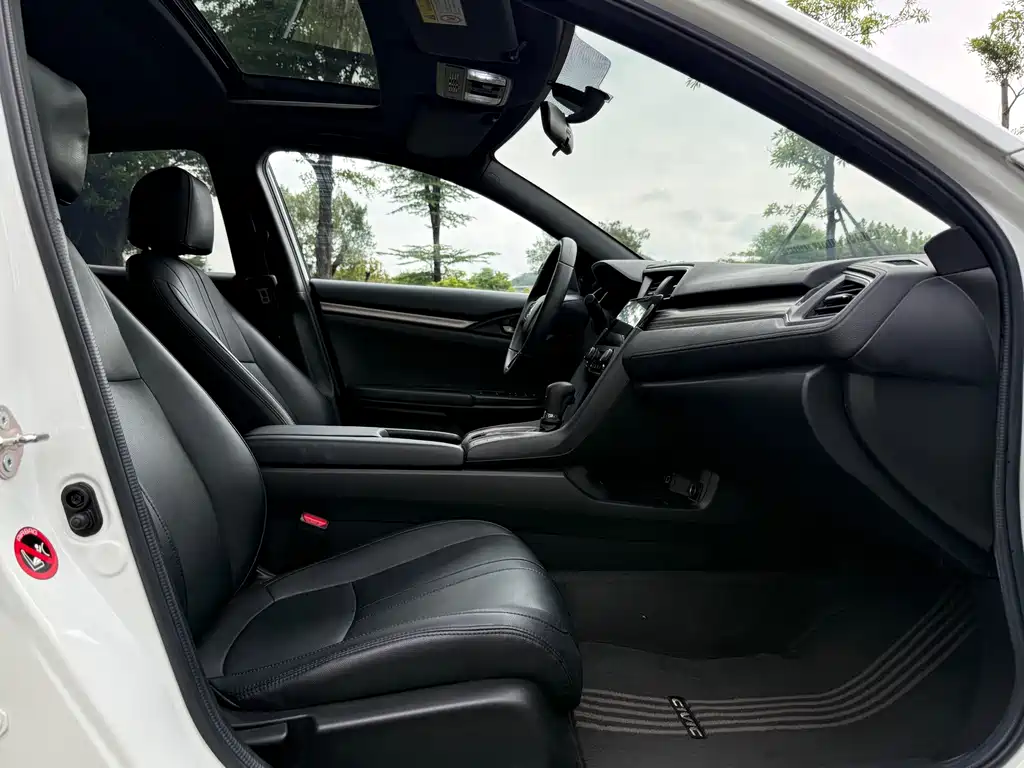 Honda Civic 2020 — фото 12