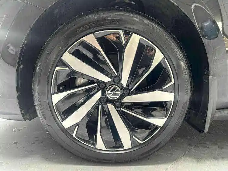 Volkswagen Passat 2025