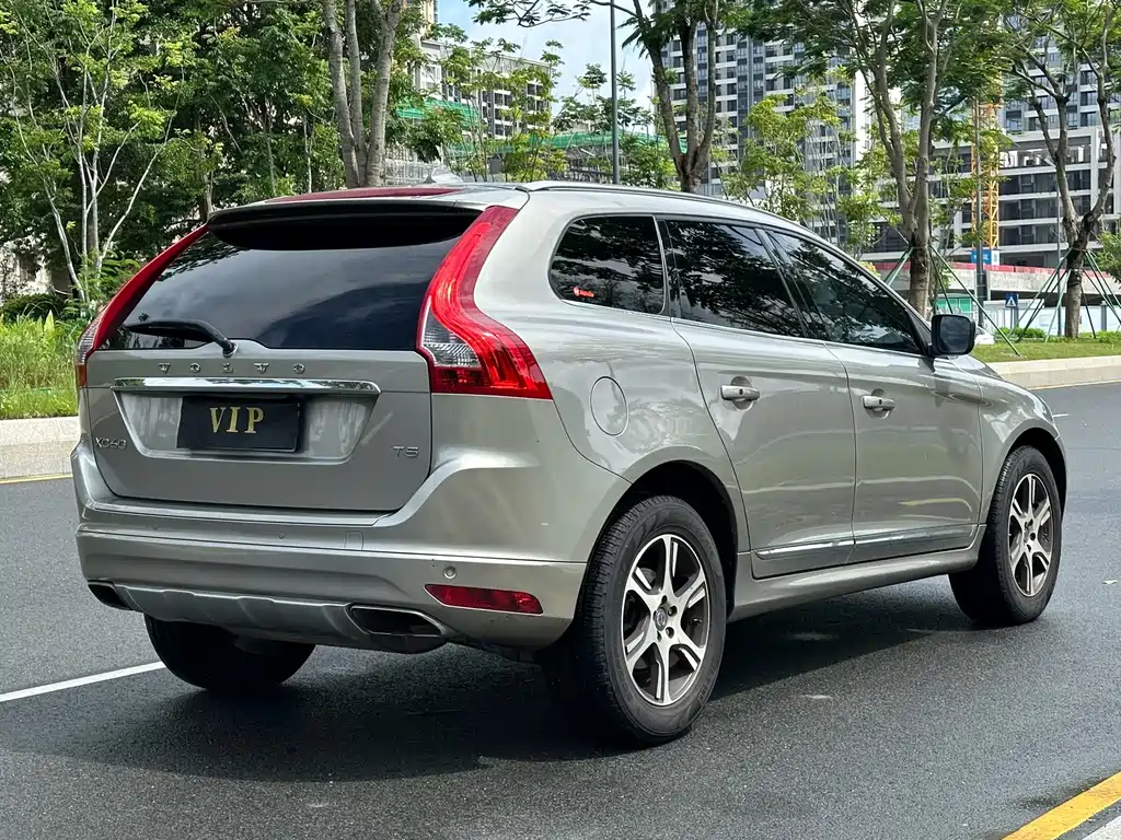 Volvo XC60 2014 — фото 10