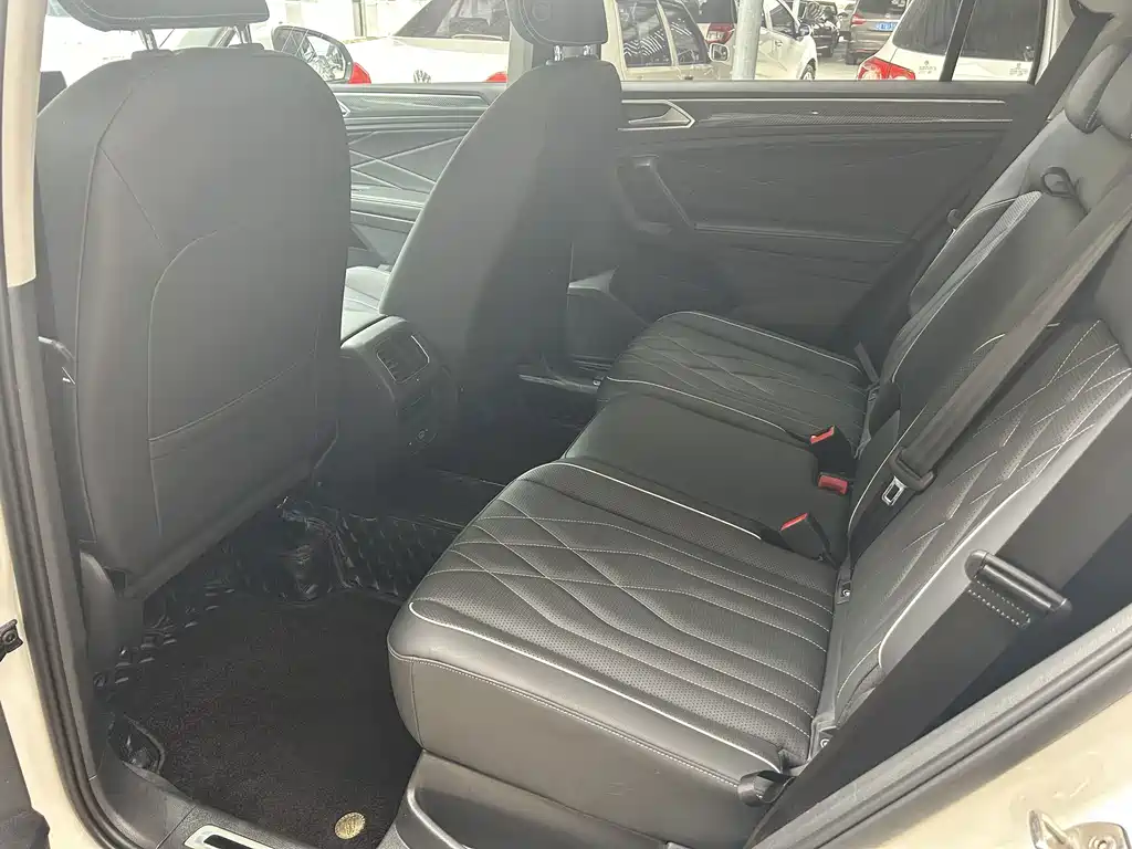Volkswagen Tiguan L 2022