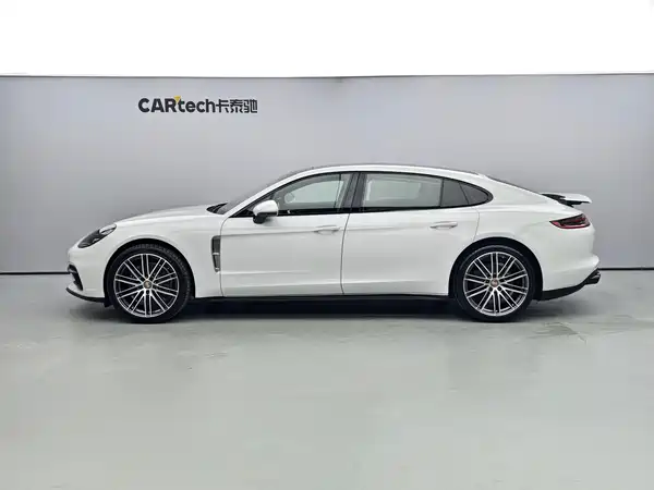 Porsche Panamera 2020