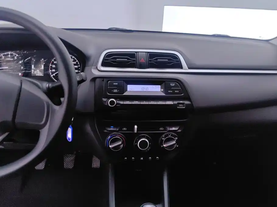 Hyundai Verna 2019 — фото 13