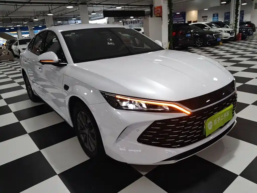 BYD Qin L 2025 — фото 4