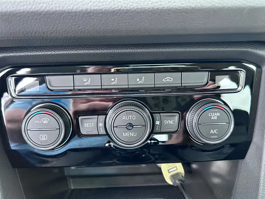 Volkswagen Tiguan L 2019 — фото 12