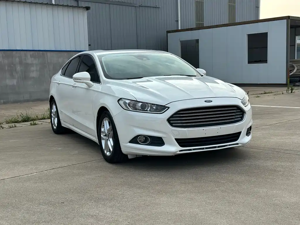 Ford Mondeo 2015 — фото 3