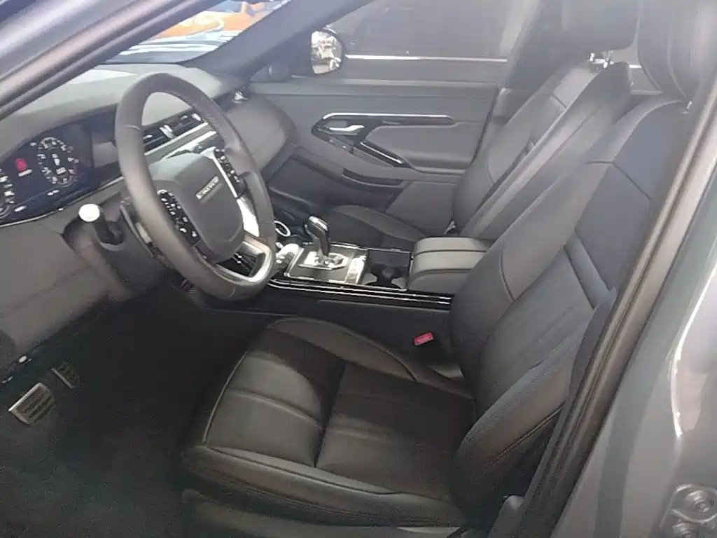 Land Rover Evoque 2021 — фото 15