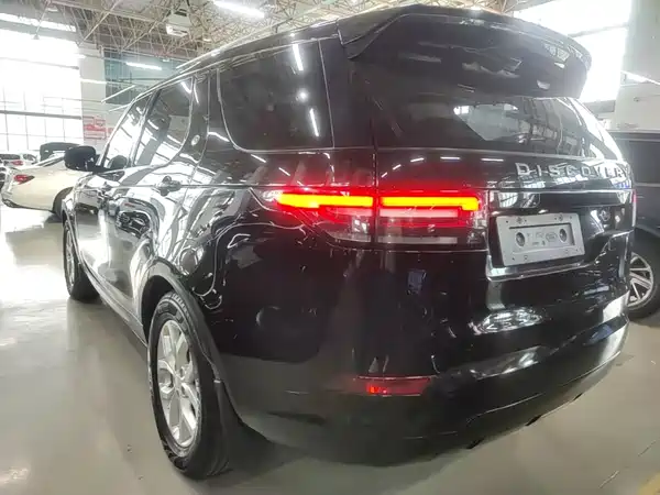 Land Rover Discovery 2020