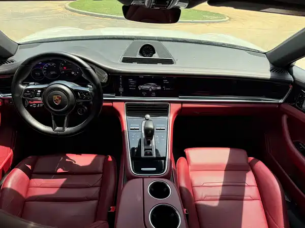 Porsche Panamera 2020