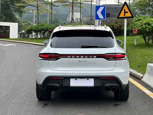Porsche Macan 2022