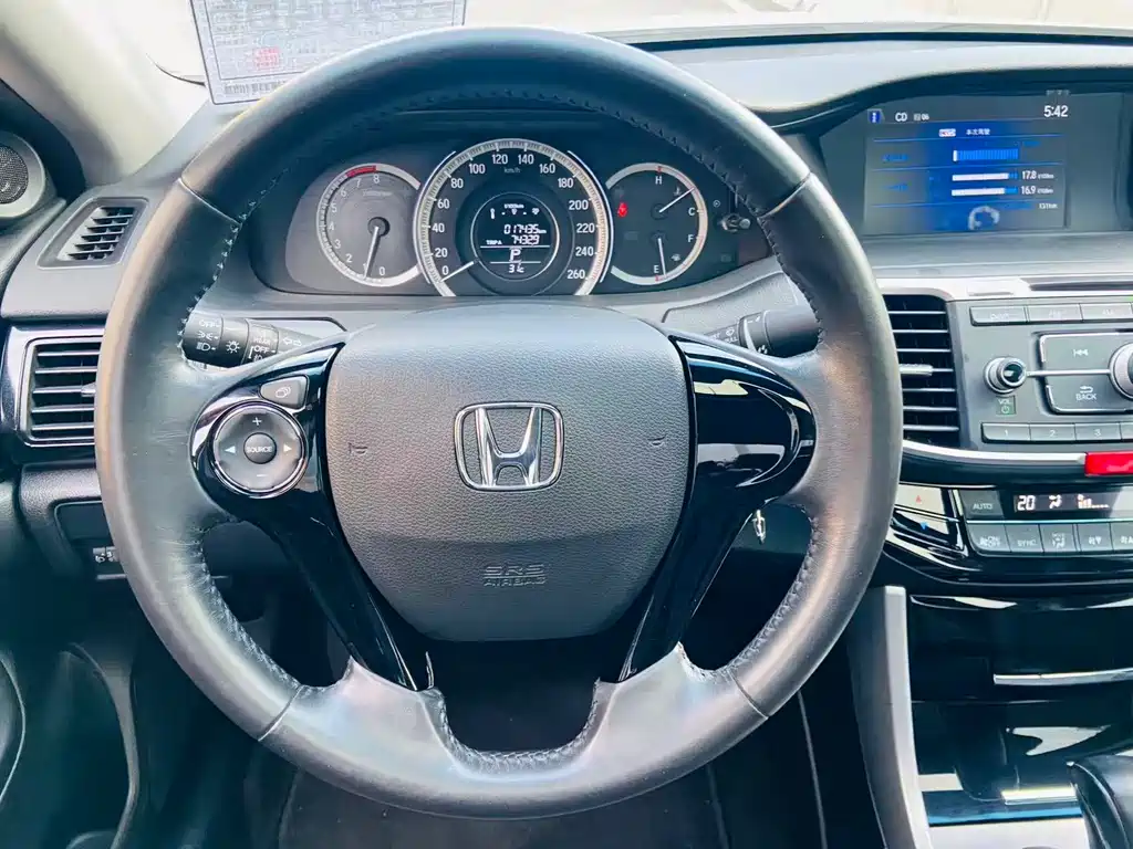 Honda Accord 2016 — фото 6
