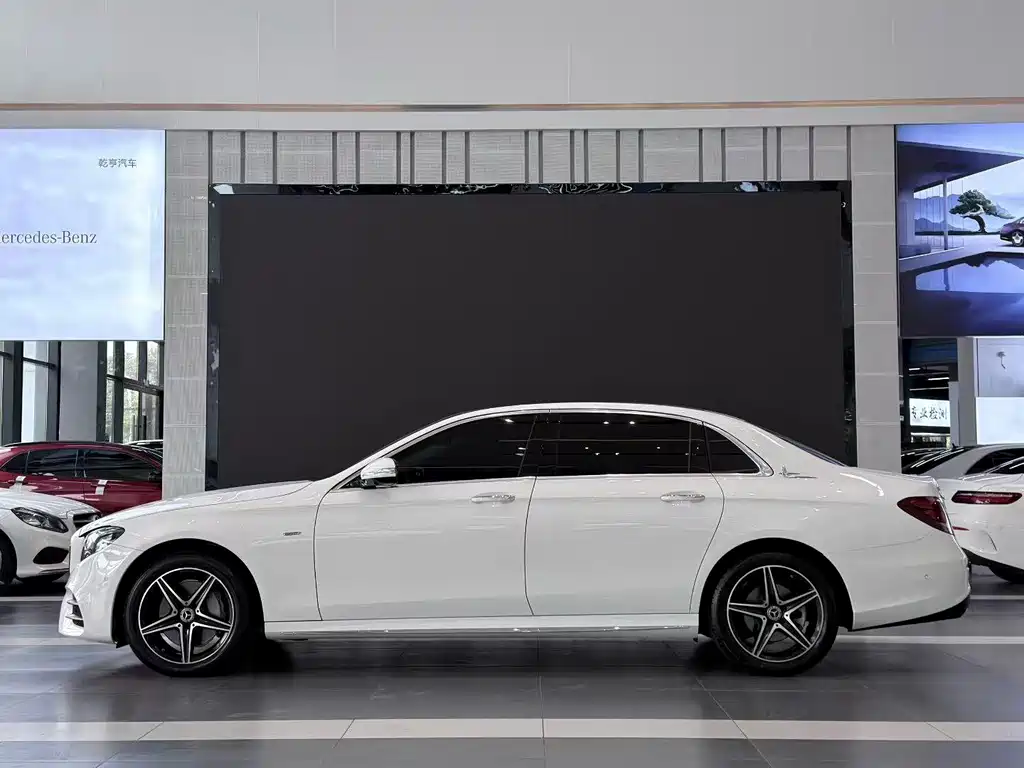 Mercedes-Benz E-Class 2020 — фото 3