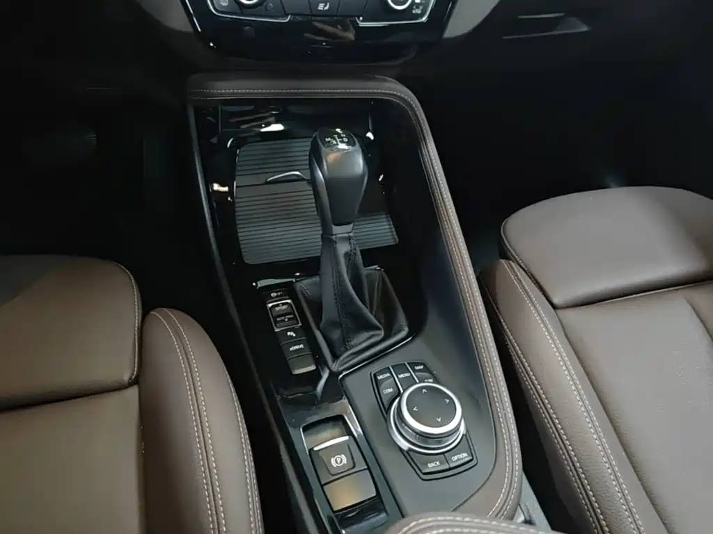 BMW X1 New Energy 2020 — фото 14