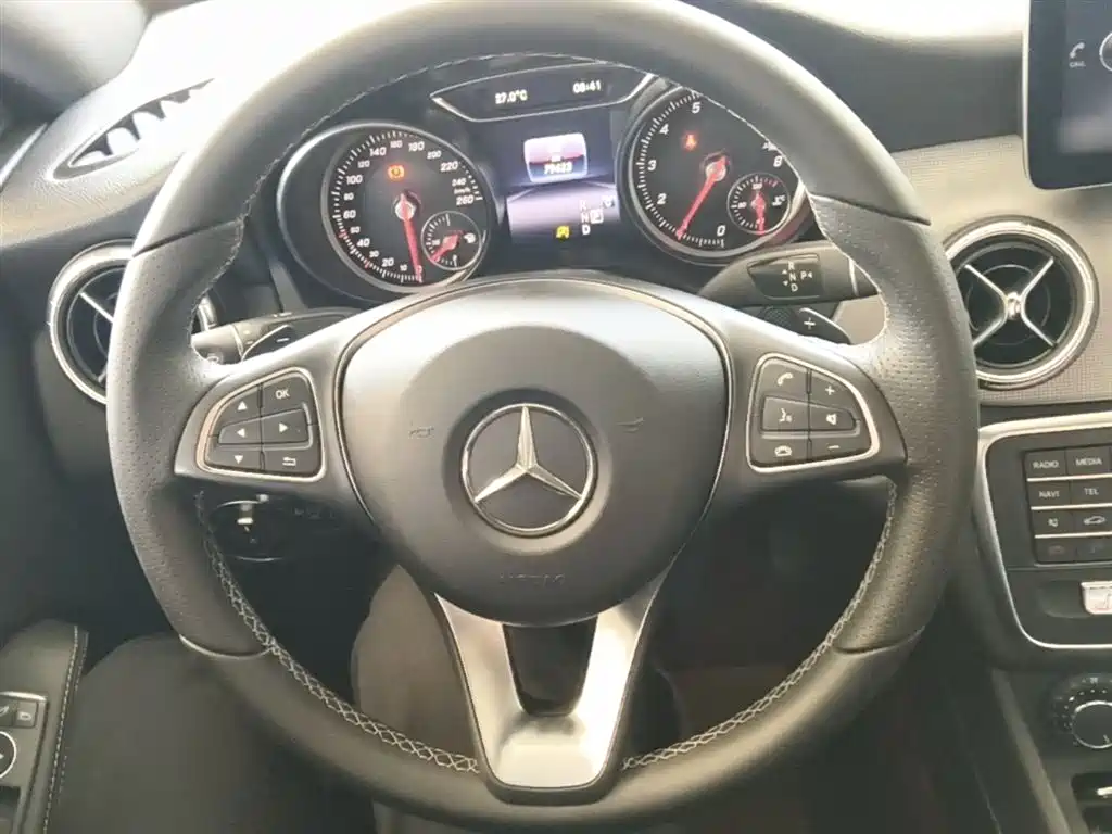 Mercedes-Benz CLA 2017 — фото 11