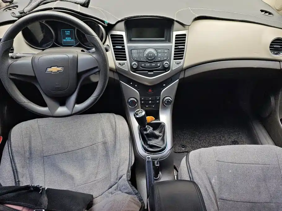 Chevrolet Cruze 2016 — фото 12