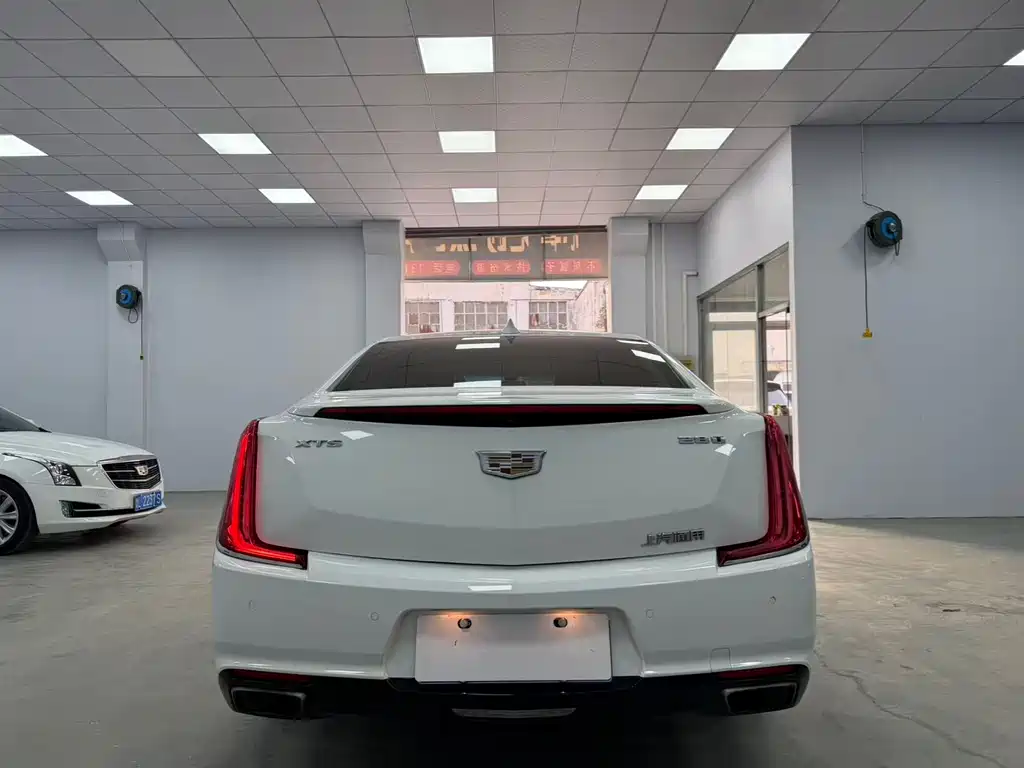 Cadillac XTS 2018 — фото 5