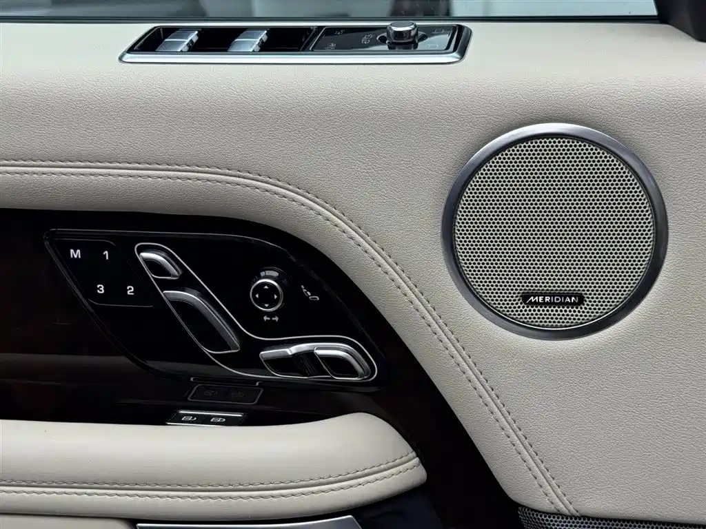 Land Rover Range Rover 2021 — фото 15